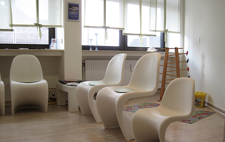 Romantisch schönes Foto mit roten Hausdächern